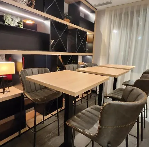 Sercotel Plana ホテル 3*